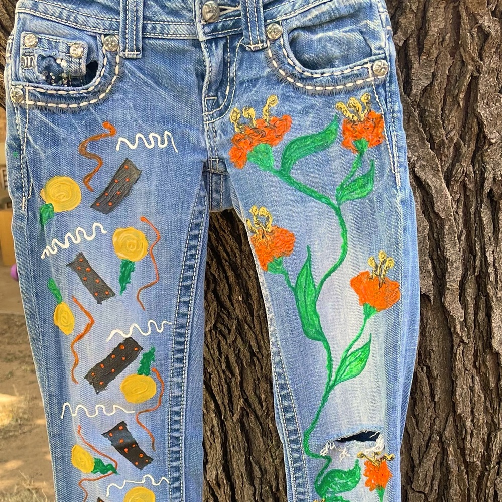 🛍 Miss Me Jeans. Distressed and Hand Painted.